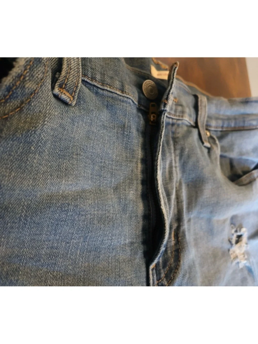 Levi’s mid-length - Picture 4 of 9